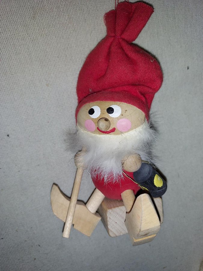 TOMTE med käpp + lykta TRÄ längd 10 cm !