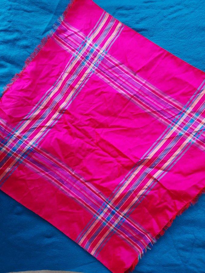 scarf CYKLAMEN thai silk 66x68 cm !