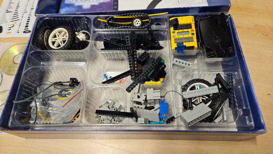 Lego Robotics Invention 20 + Vision Command + Exploration Mars