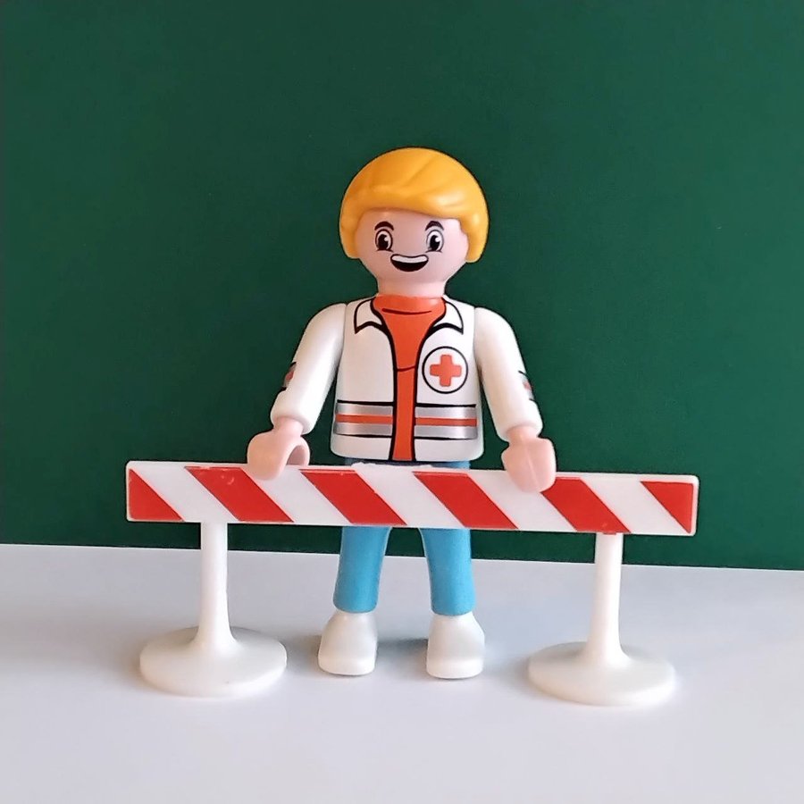 Playmobil pojke med vägskylt (70919)