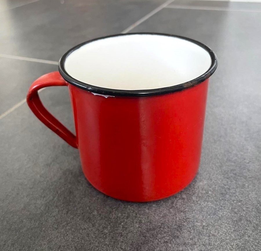 Ovanlig emaljerad plåt mugg Tjeckoslovakien made in czechoslovakia vintage retro