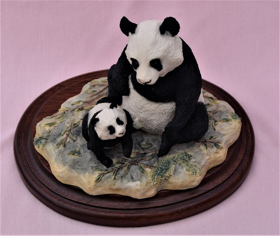 PANDA med UNGE WWF Border Fine Arts Skottland 1990 i originalbox