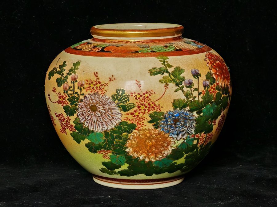 Japanese hand-painted vase