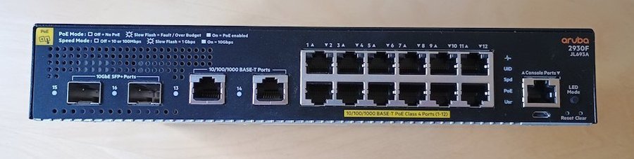 HPE Aruba 2930F - 12 PoE Portar