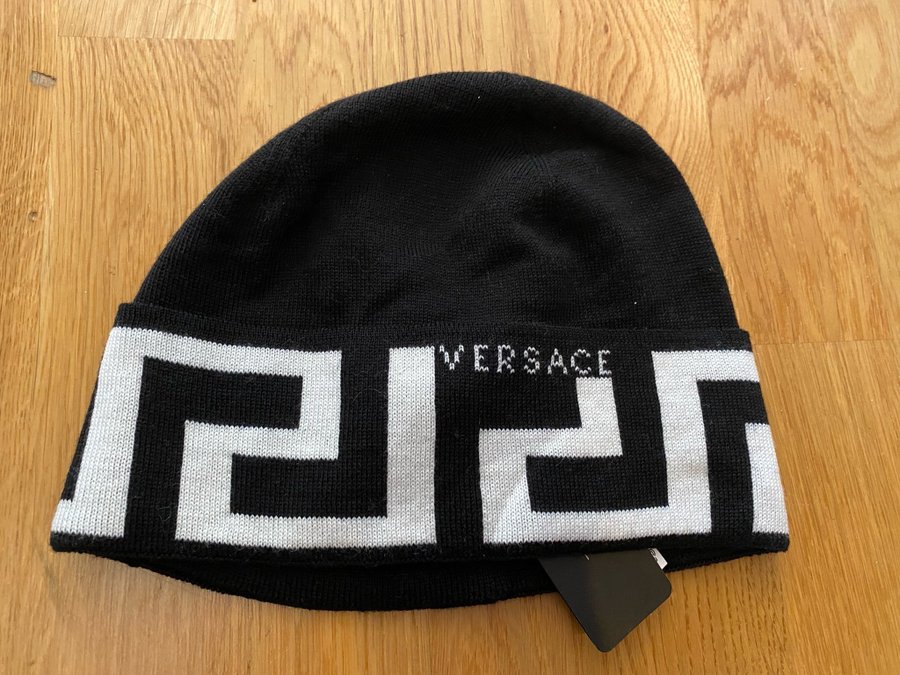 Ny! Versace svart mössa