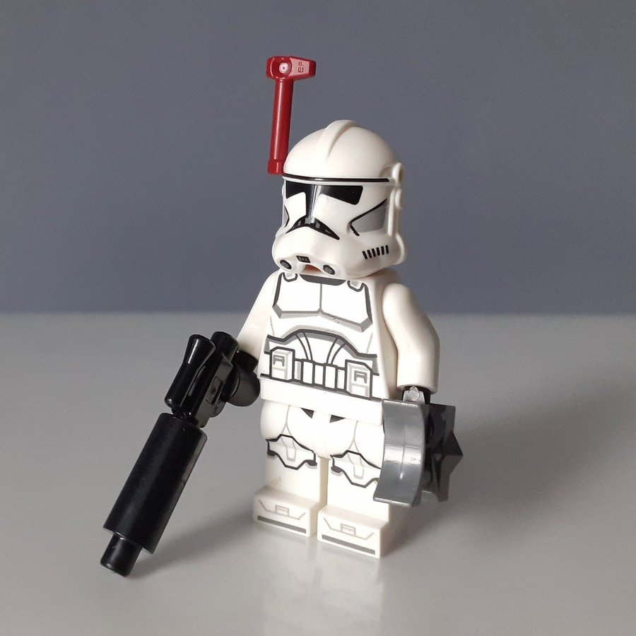 Lego Star Wars Phase 2 Clone Trooper med Tillbehör Figur