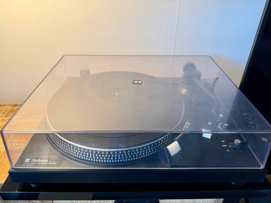 Technics SL-2000 Direct Drive Skivspelare (1976-1978)