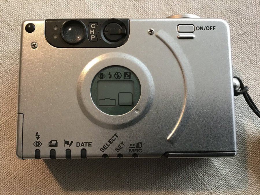 CANON IXUS II GAMMAL KAMERA