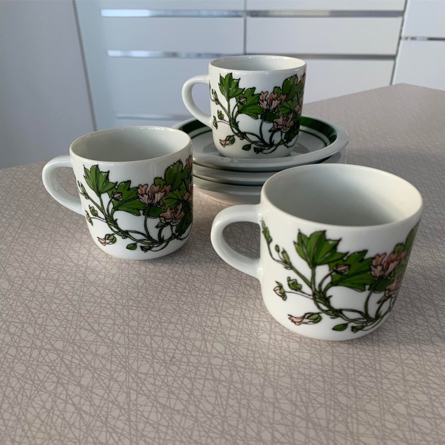 MIDSOMMAR 3st IKEA Margurite Walfridsson kaffe koppar med fat 1970 vintage retro