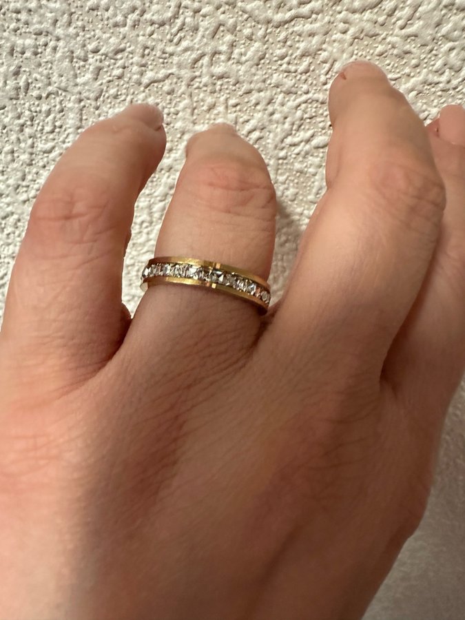 Helt nya ring förlovning / vigsel i stainless steel Stål str 18mm