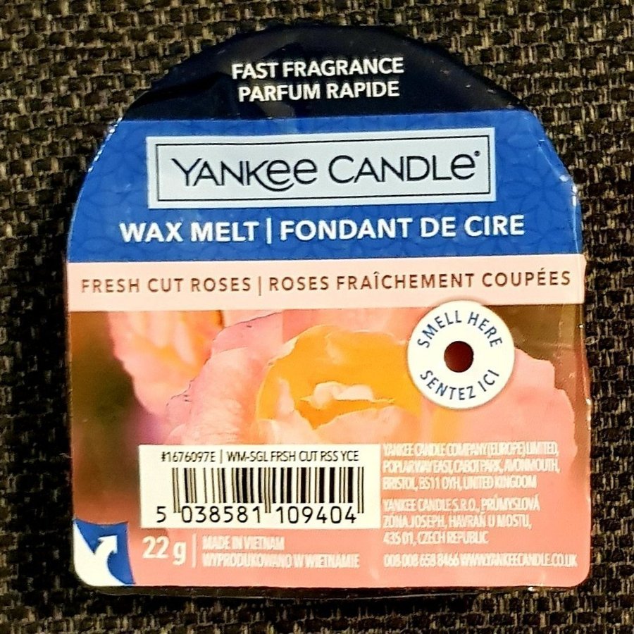 Yankee Candle vaxkaka "Fresh Cut Roses" Billig frakt