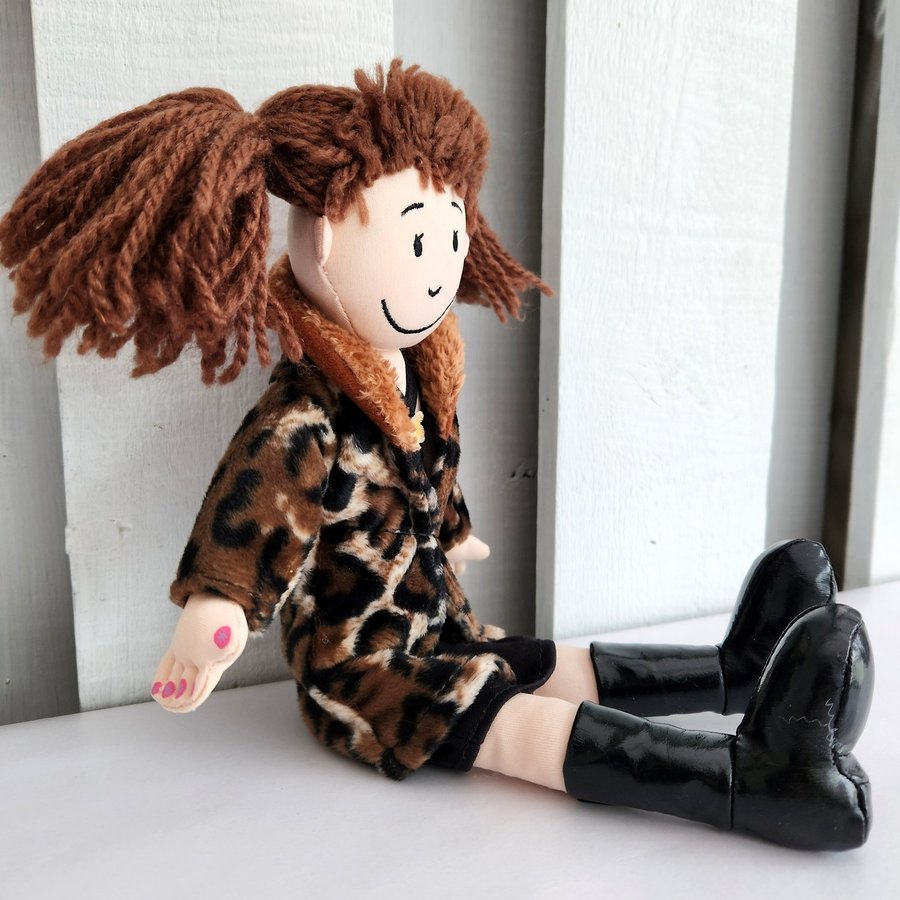 Cloth  Yarn Doll Brown Hair Leopard Print Coat Go Go Boots Fingernails