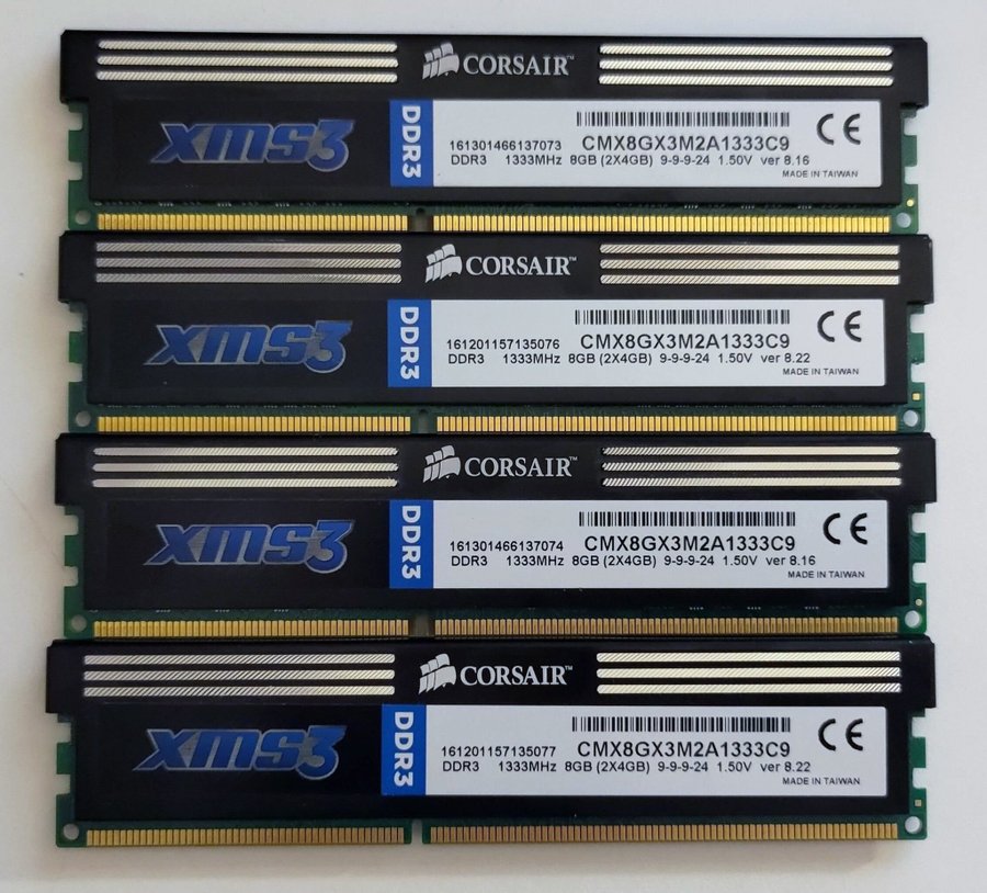 16GB (4x4GB) DDR3-1333 MHz Corsair XMS3 Low Profile 1333MHz