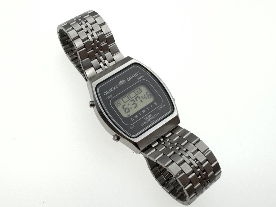 Orient Digital Wristwatch Vintage