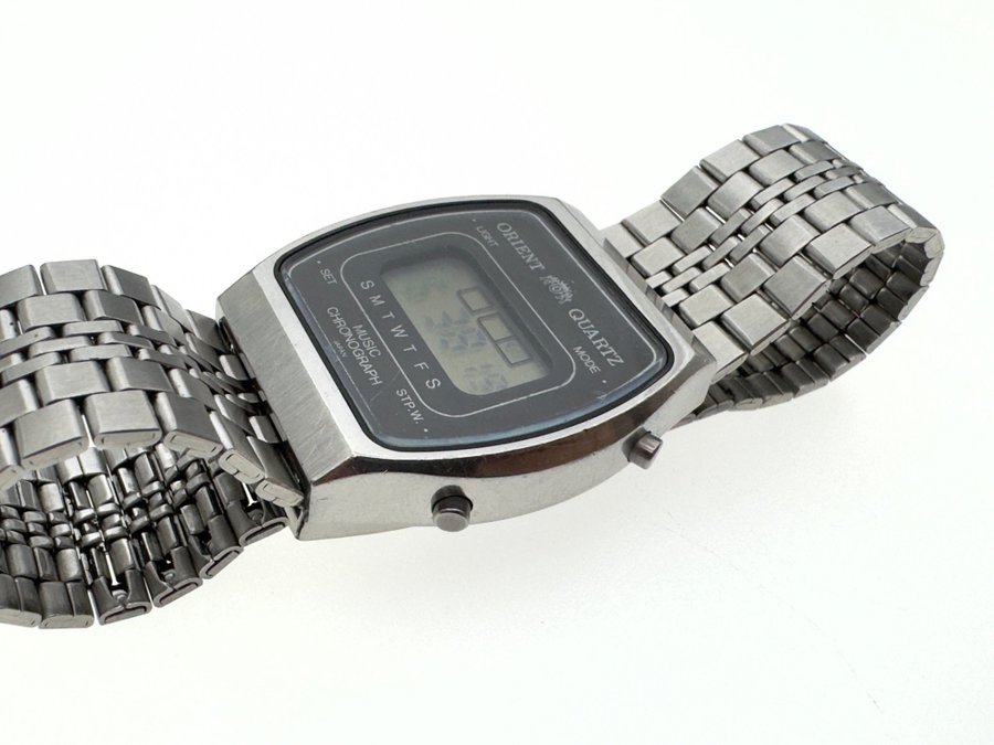 Orient Digital Wristwatch Vintage