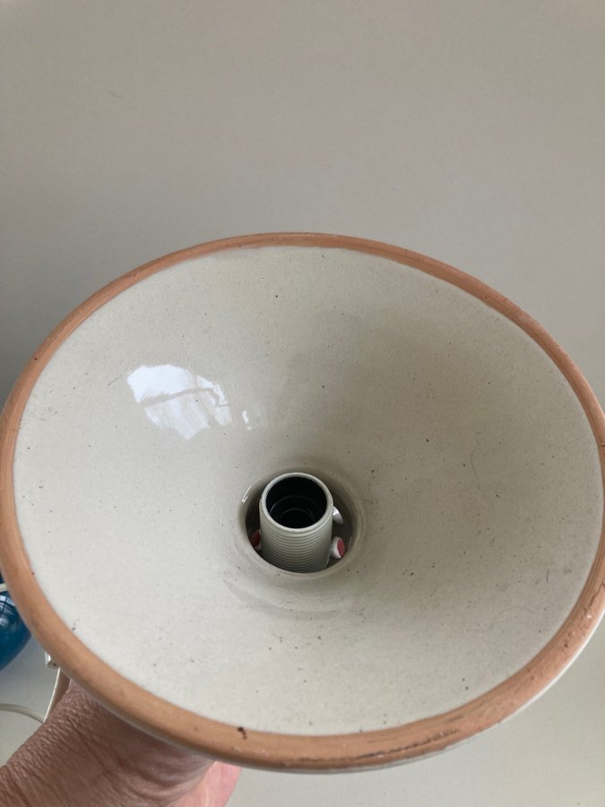 Skomakarlampa i keramik