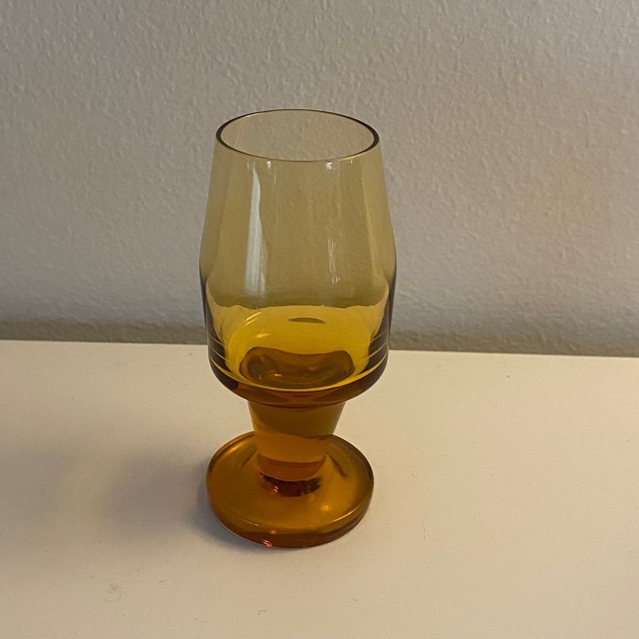 Snapsglas amber bärnsten