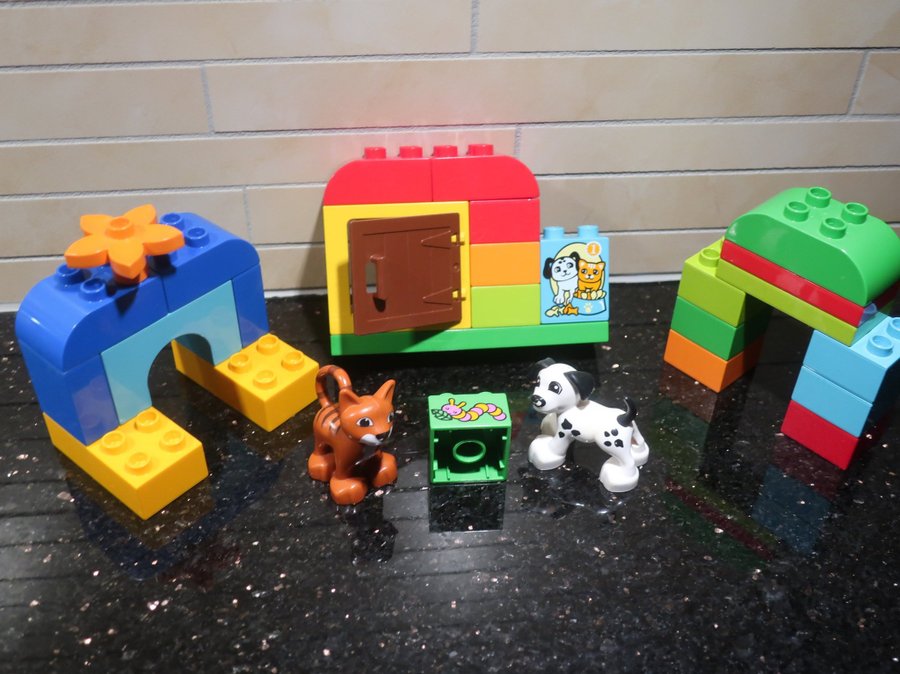 Lego - Duplo - Hund o katt bostad set 10570