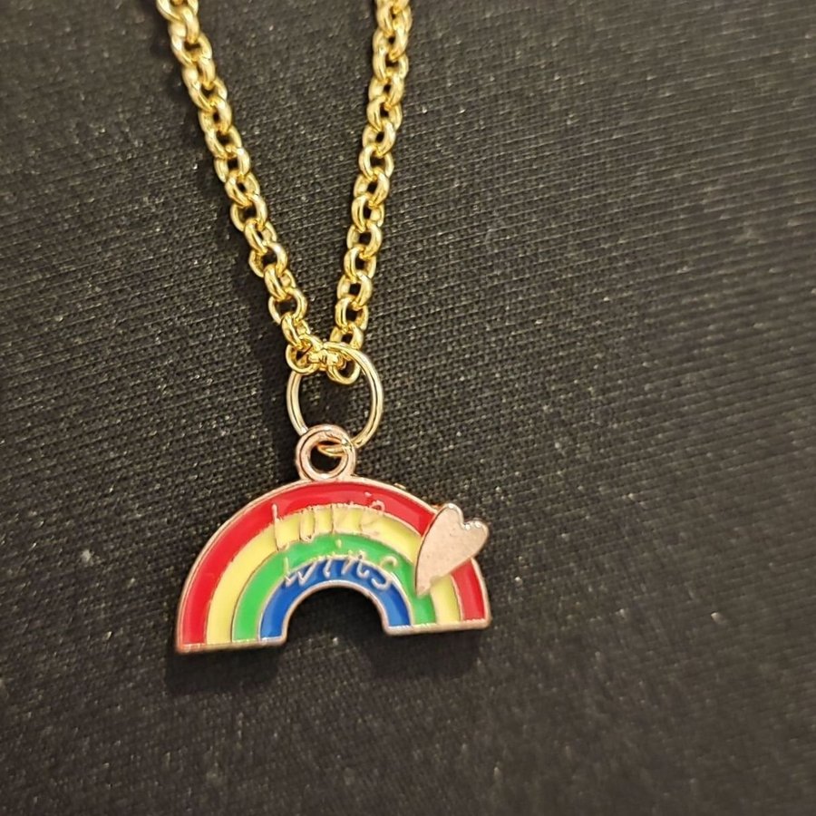 Guldig halsband regnbåge love gay lgbt hbtq med hänge kedja present julklapp