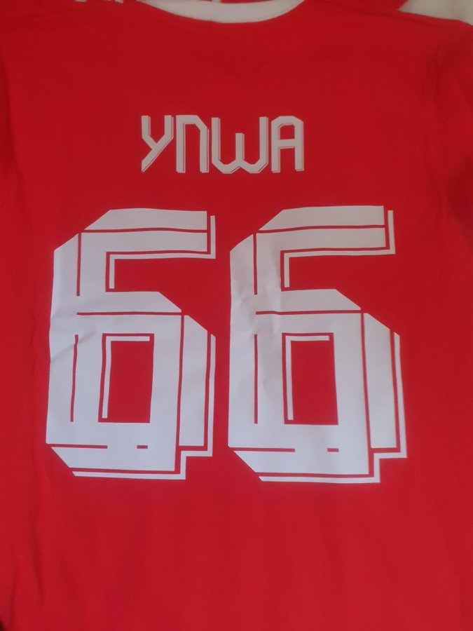 LIVERPOOL FC T-shirt 2023-2024 supersnygg tisha till säsongsavslutningen