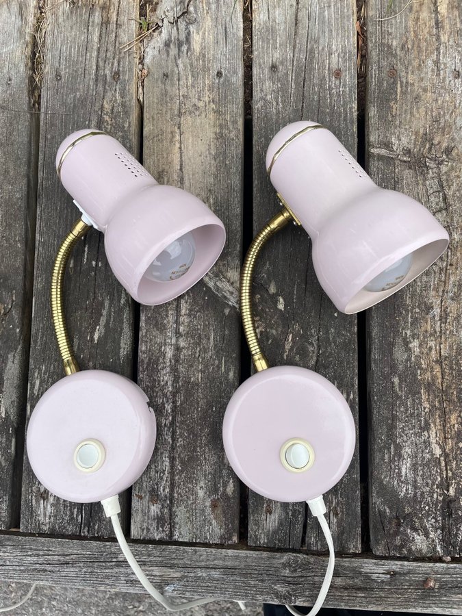 Paret sänglampor sego barbie rosa guld / mässing detaljer plåt retro