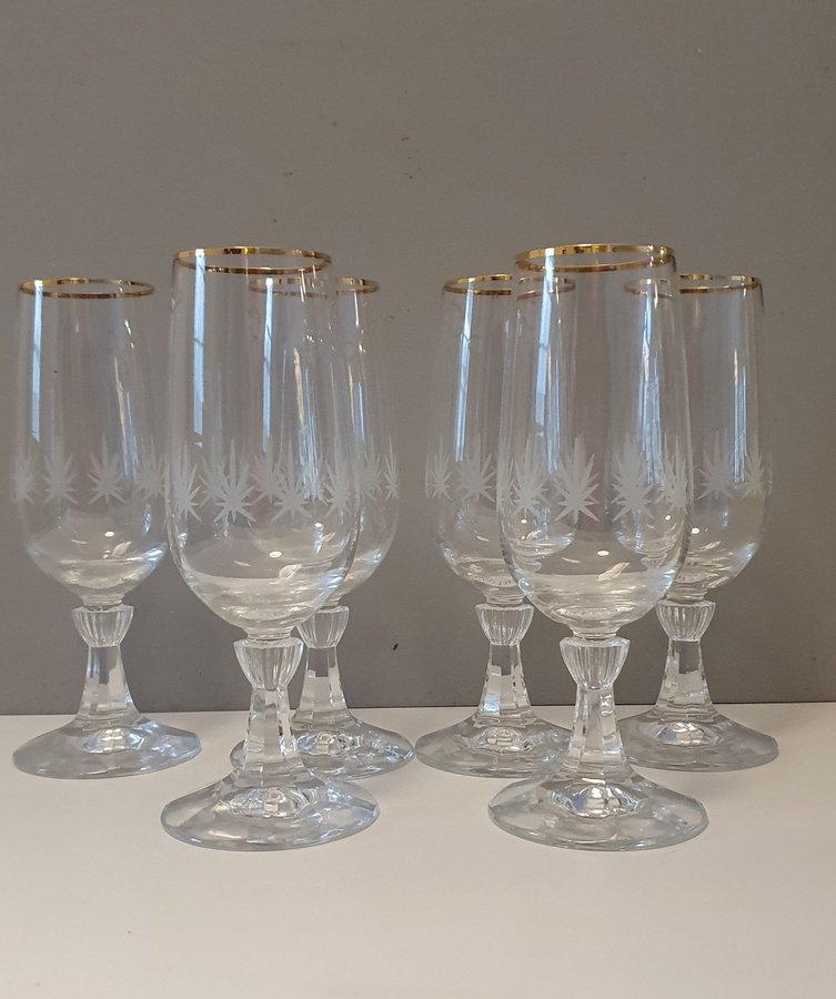 6 champagneglas i slipad kristall