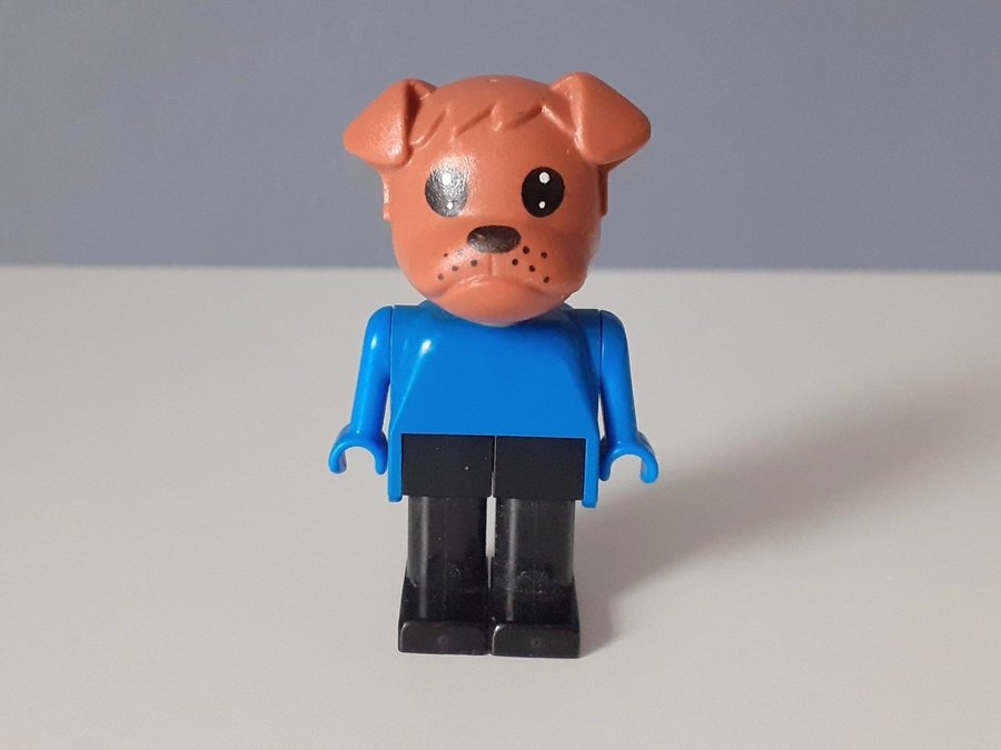 Lego Fabuland Hund Bertie Bulldog figur minifigur gubbe