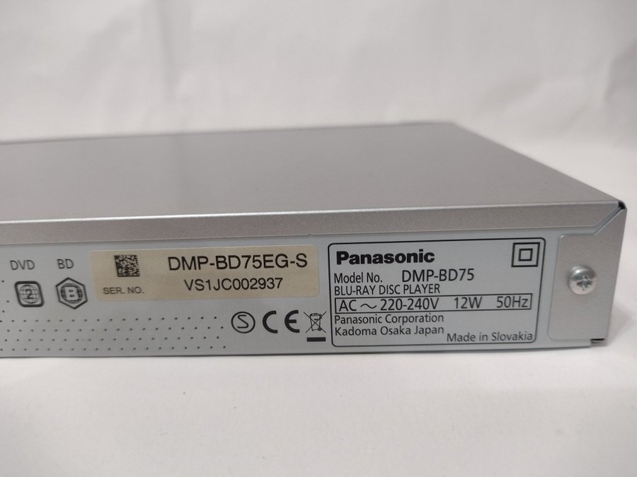 Panasonic DMP-BD75 Blu-ray Disc Player + bonus