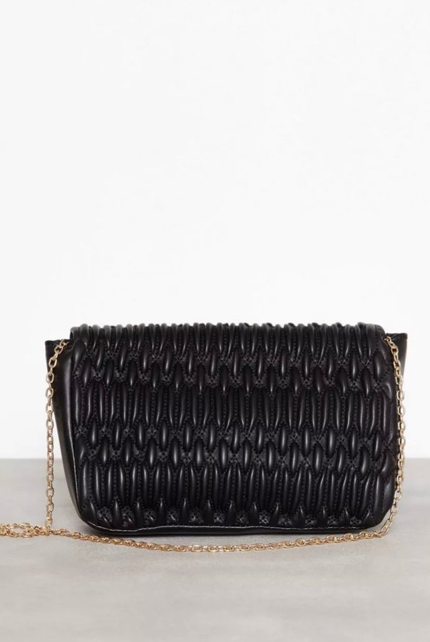 MISSGUIDED Quilted Cross Body Bag Läderimitation Svart Guld