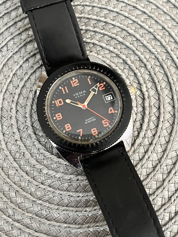 Yema Paris 40m Quartz T2 012 1 - Vintage Diving Watch - Collectible