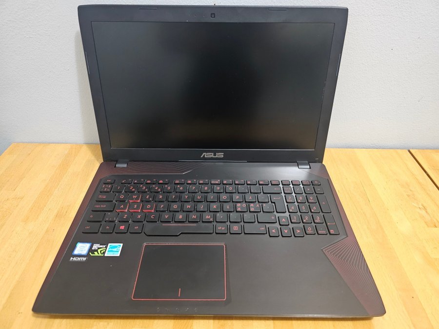 Gaming Laptop ASUS GTX 1050 TI Intel i7 16GB RAM SSD + HDD W10 Spel dator