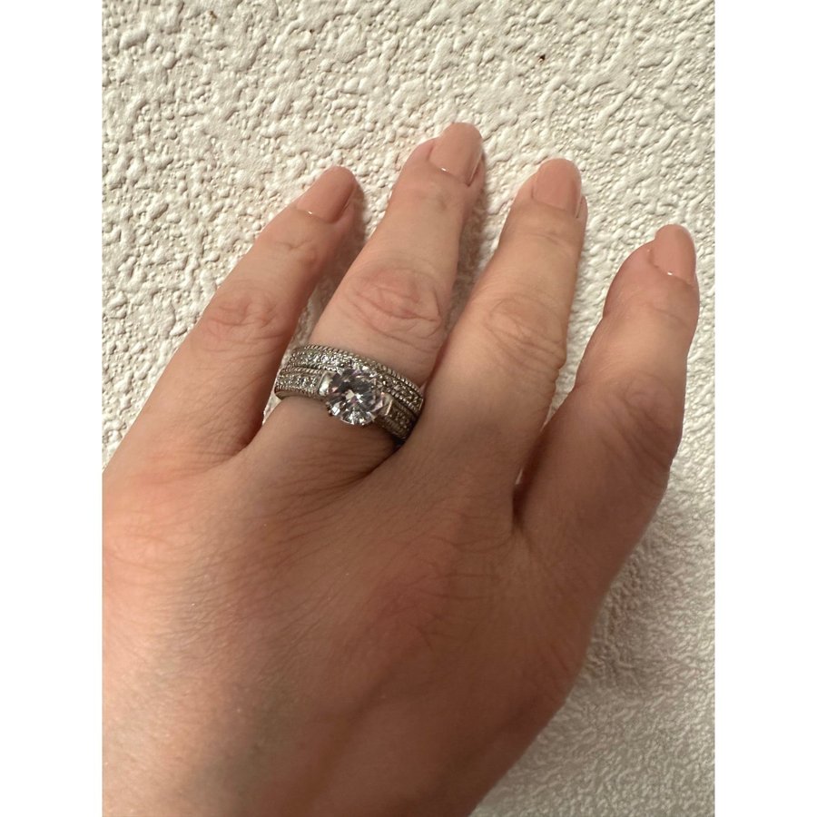 2 st set helt nya ringar i sterling silver 925 pläterade stämplade str 18mm