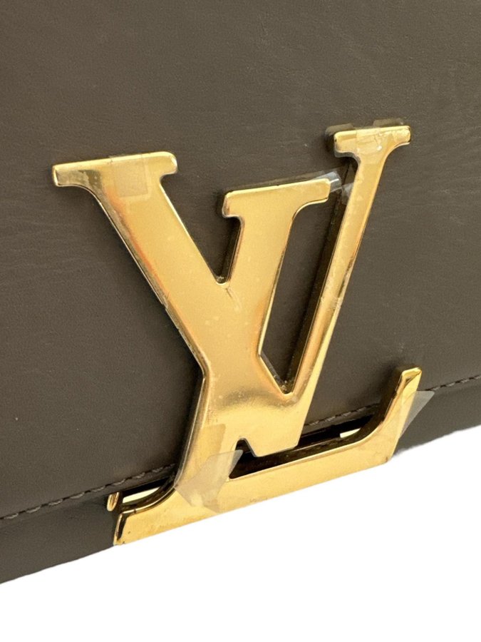Louis Vuitton Louis GM Chain In Grey Leather