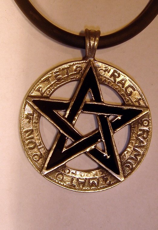 PENTAGRAM NYTT HALSBAND (uppåtriktad spets) SVART TENN !!!!