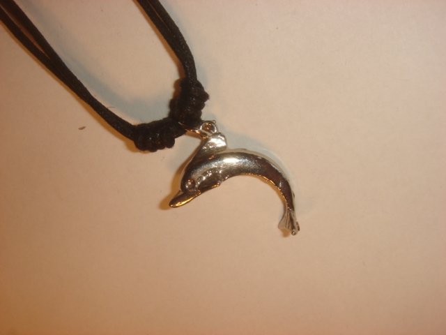 DELFIN NYTT HALSBAND BLANKT DOLPHIN