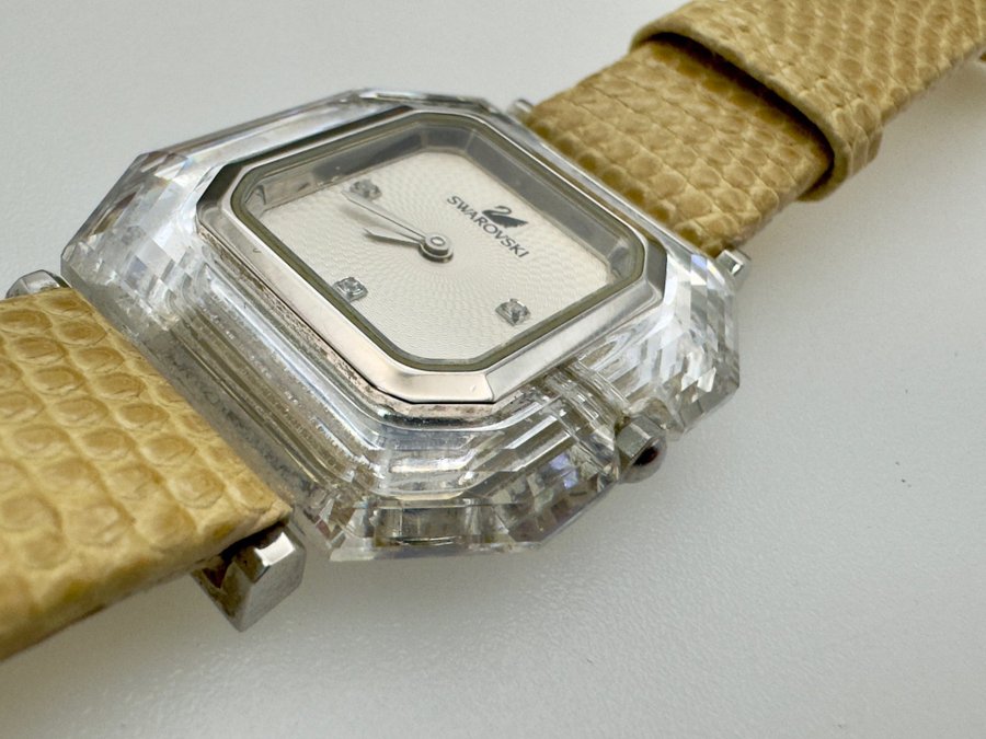 Zwarovski Watch for Women Quartz Swiss Made