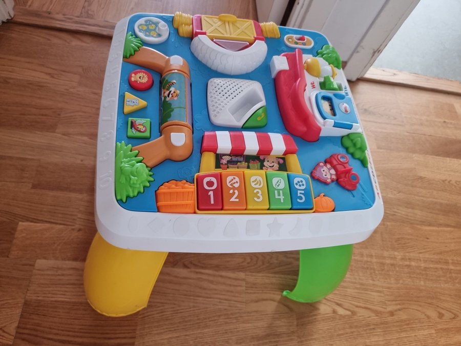 Interaktivt bord barn Fisher price POLSKTALANDE