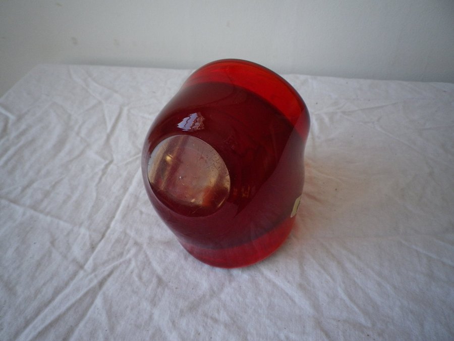 Glasskål * Ölandshyttan * Konstglas * 50/60-tal * Etikett * Retro * Skål * Röd