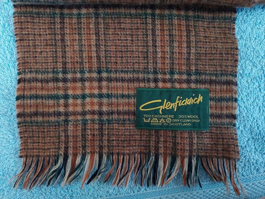 Halsduk Caschmere Wool VINTAGE 21 cm x 126 cm