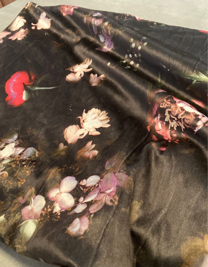 Hemtex Duk 140x350cm Sammet Blommor Velvet