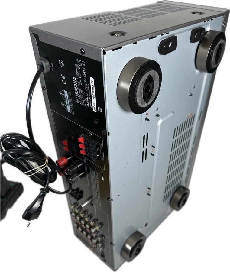 Surroundförstärkare Yamaha RX-V340RDS Audio Video Receiver med fjärrkontrol