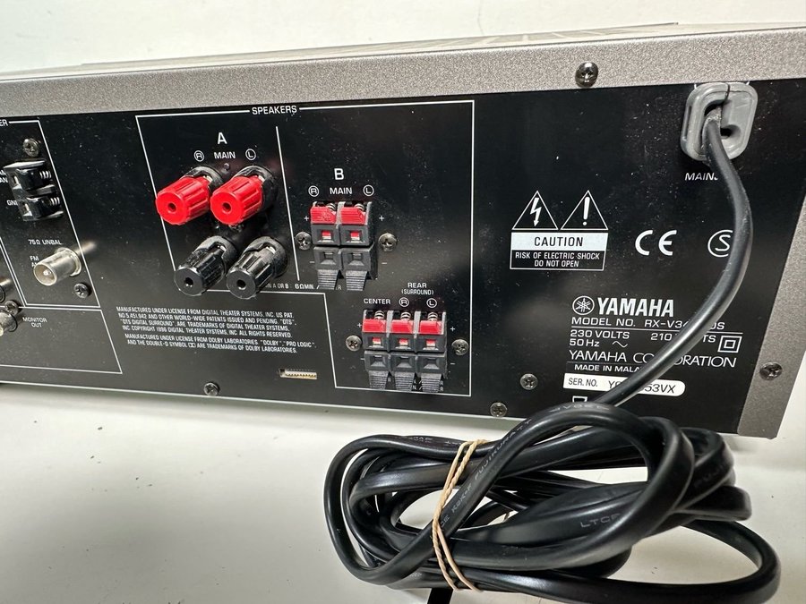 Surroundförstärkare Yamaha RX-V340RDS Audio Video Receiver med fjärrkontrol