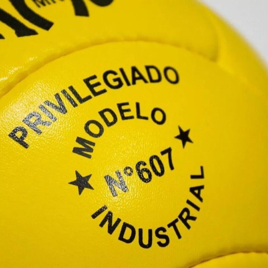 OMB Genuine Leather MR CRACK Soccer Ball FIFA World Cup 1962 Chile N 607