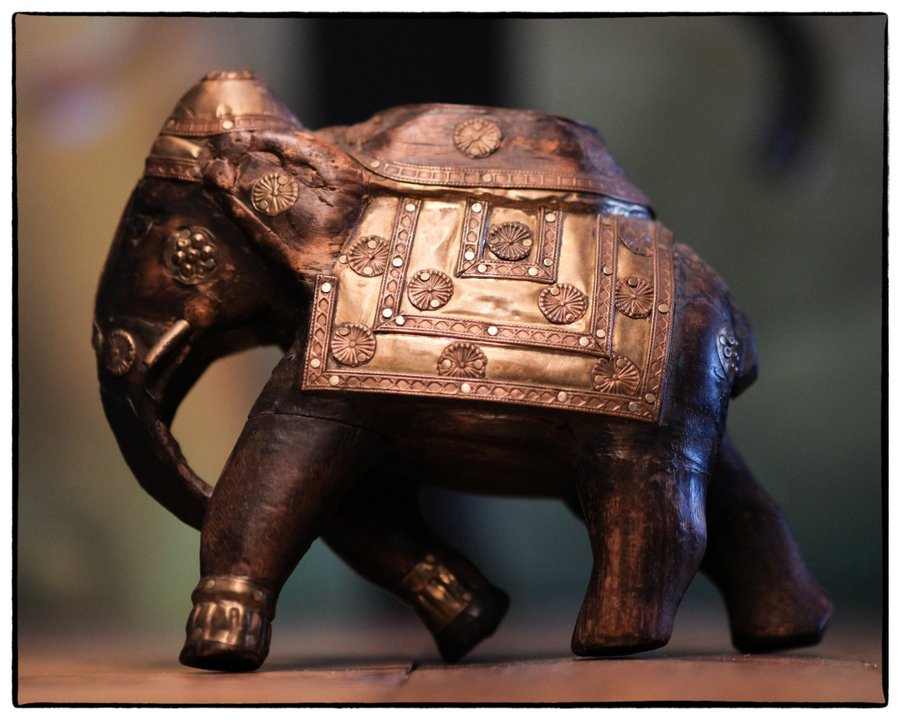 Vintage 2st helt fantastiska handsnidade skulpturer elefanter Asien 1900-tal