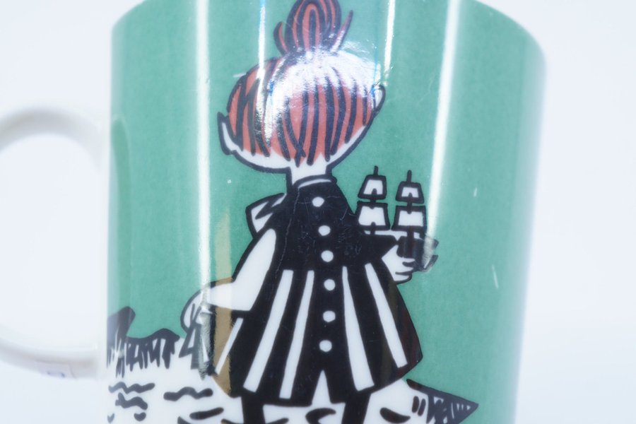 Muminmugg Lilla My glider grön / Moomin Mug Little My Sliding [B]