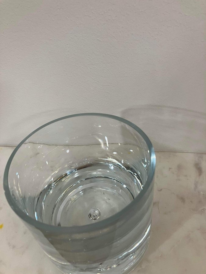 Stor ljuslykta glas eller skål(osäker)i glas med bubbla i botten