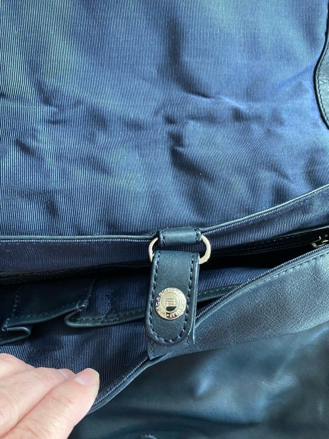 ADAX crossbody messenger blå mörkblå