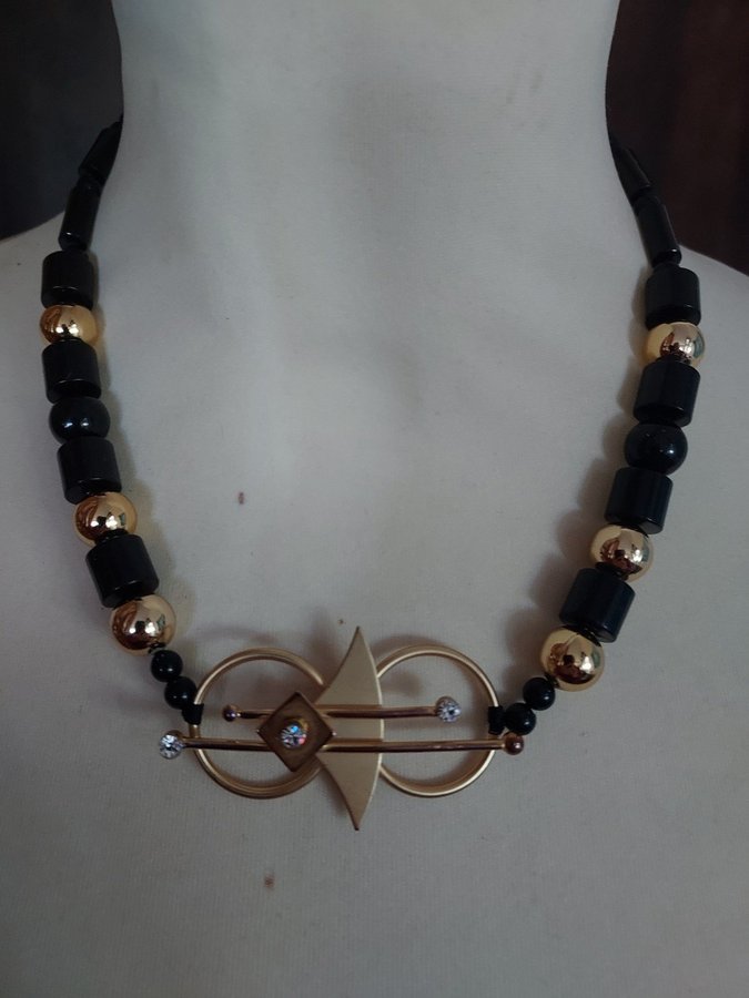 Halsband Svart/Guld/Pärlemor Längd 52 cm