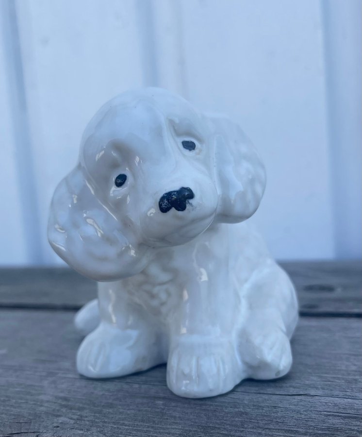 Figurin hund - hundvalp - valp - Jie Gantofta keramik spaniel vintage inredning
