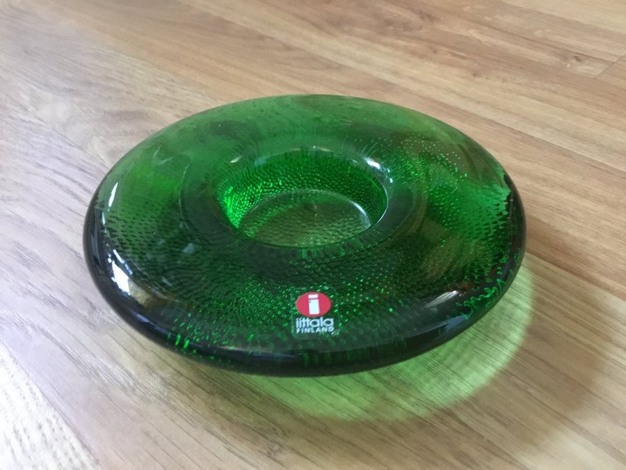 Konstglas ljushållare Grön ”Nappi” av Markku Salo för iittala Finland
